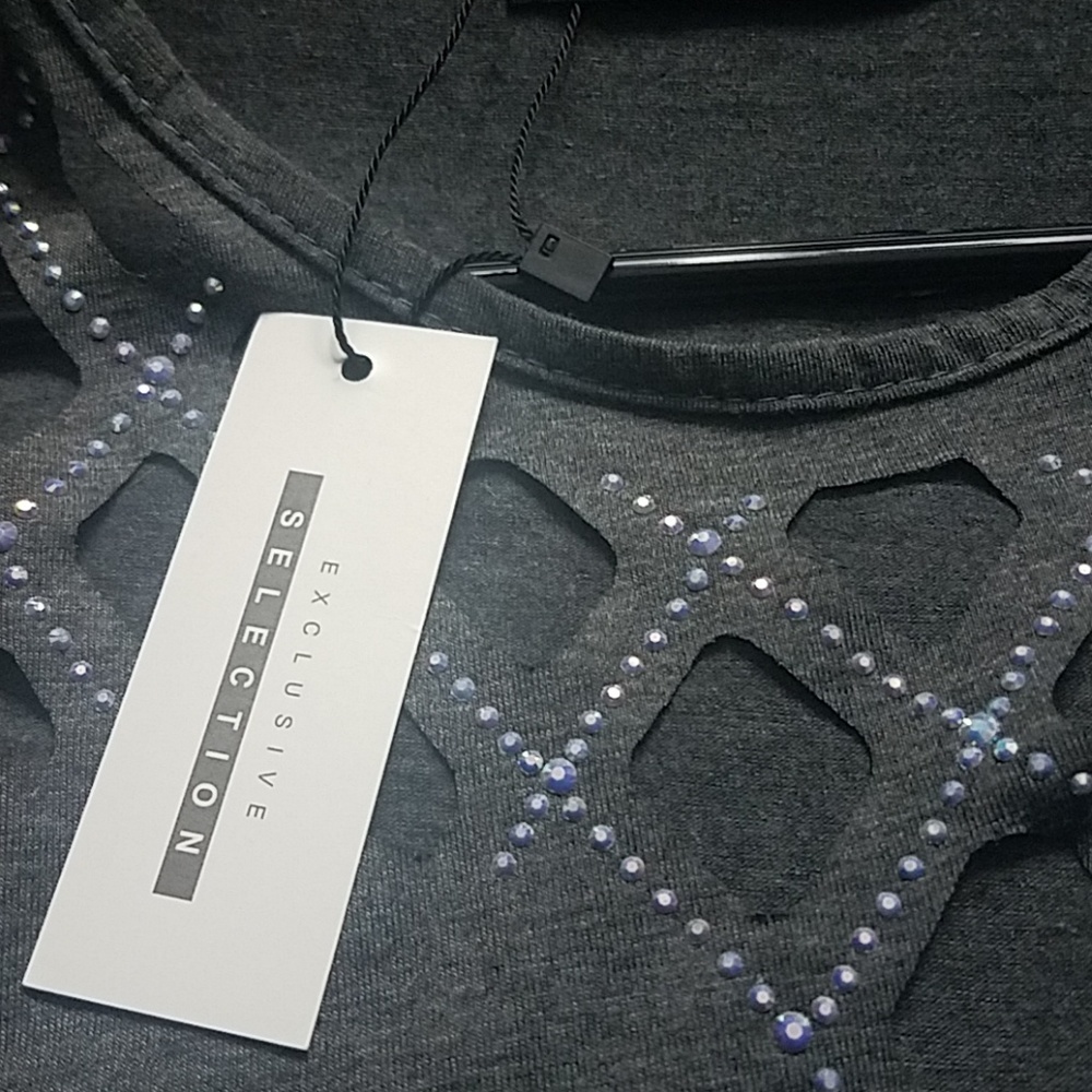 Studded out hollow top. - Picture 4 of 7